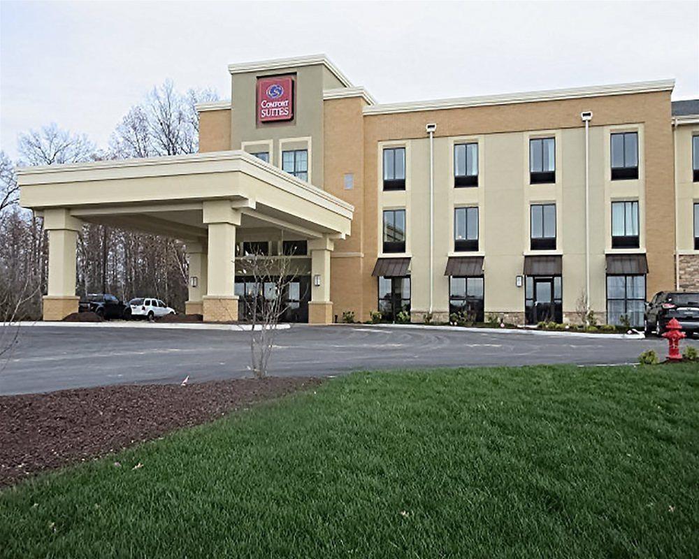 Comfort Suites-Youngstown North Exterior foto