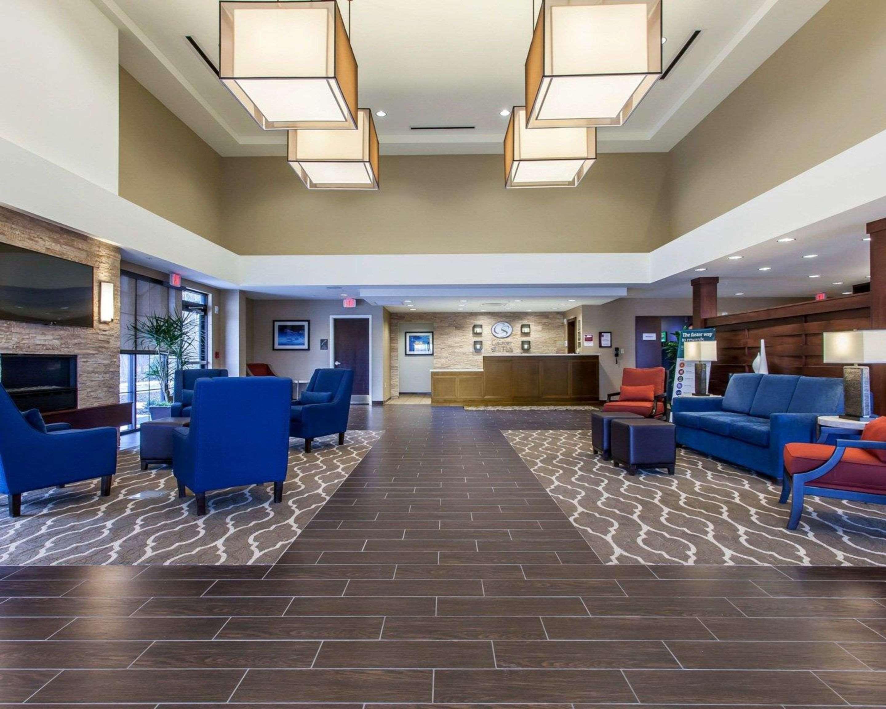 Comfort Suites-Youngstown North Exterior foto