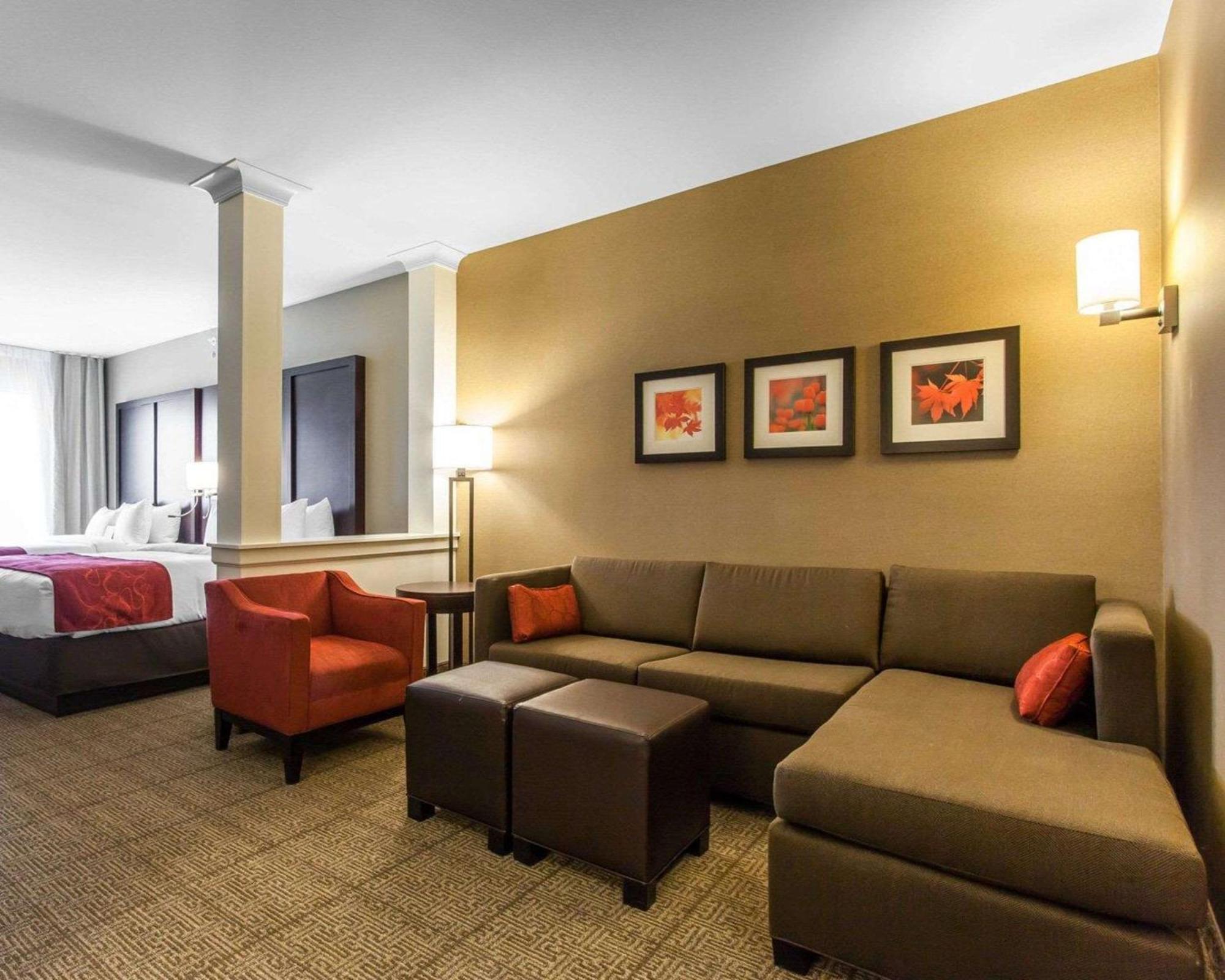 Comfort Suites-Youngstown North Exterior foto